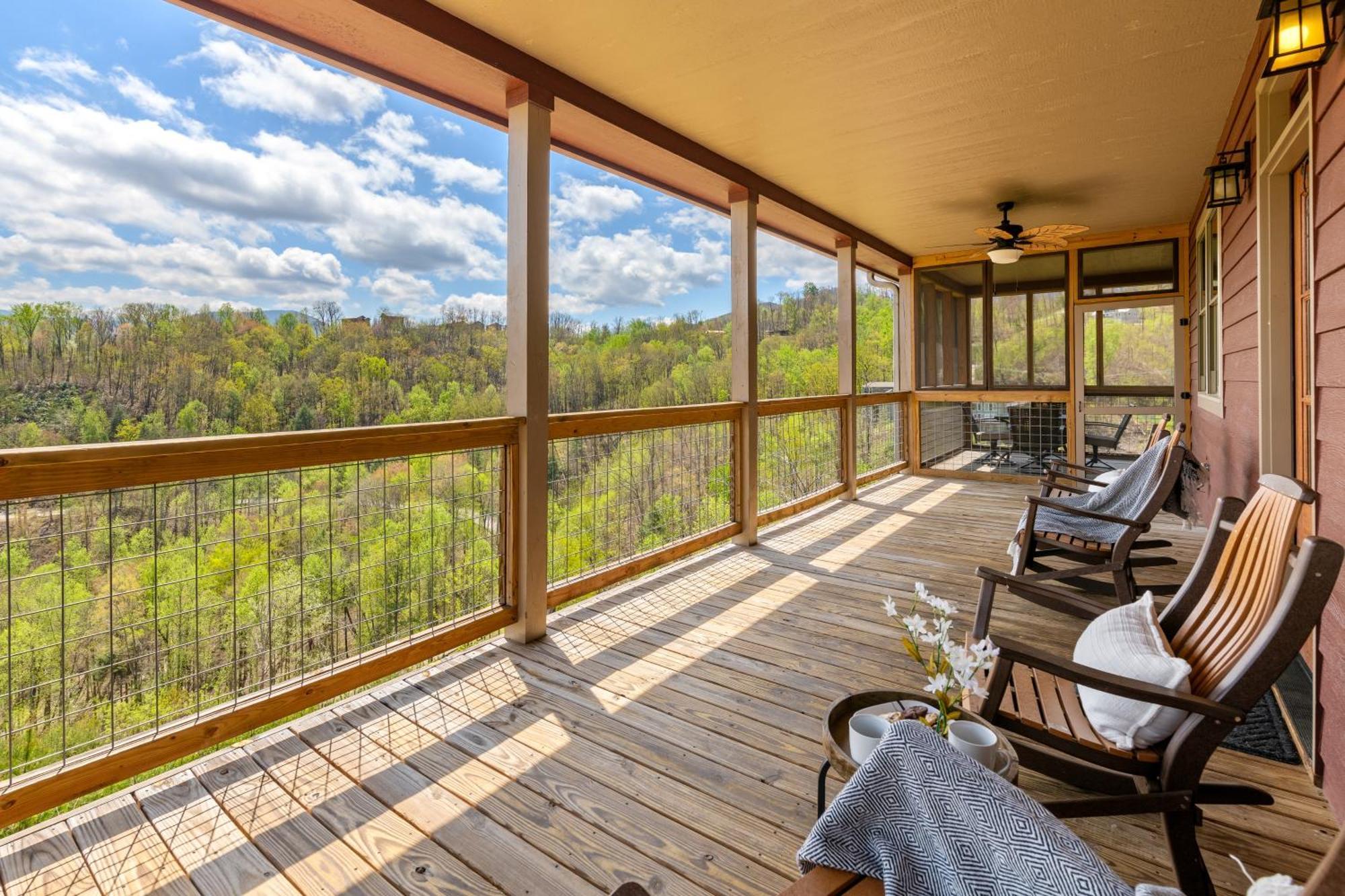 3 Lazy Bears Chalet Gatlinburg Exterior photo