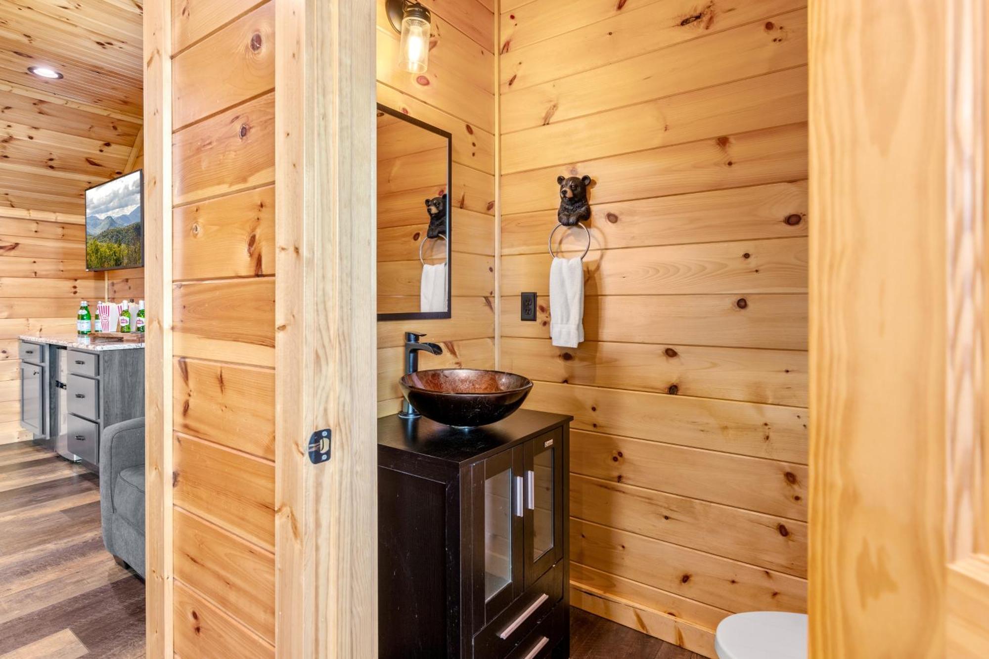 3 Lazy Bears Chalet Gatlinburg Exterior photo