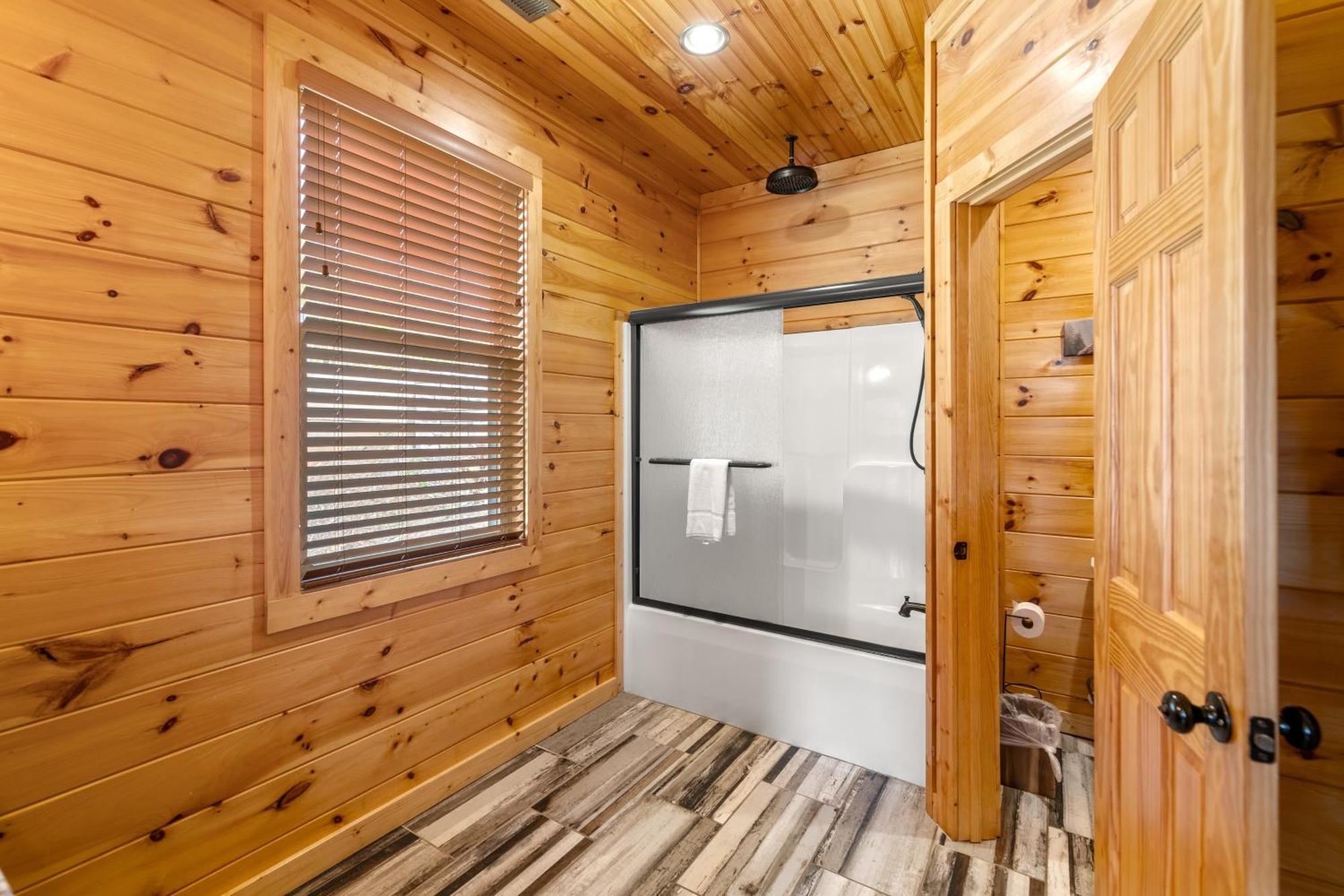 3 Lazy Bears Chalet Gatlinburg Exterior photo